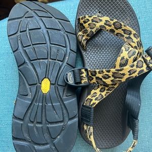 Chacos size 7 cheetah print